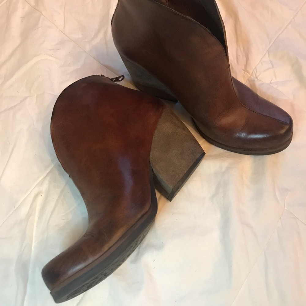 Kirk Ease Brown Ankle Bootie